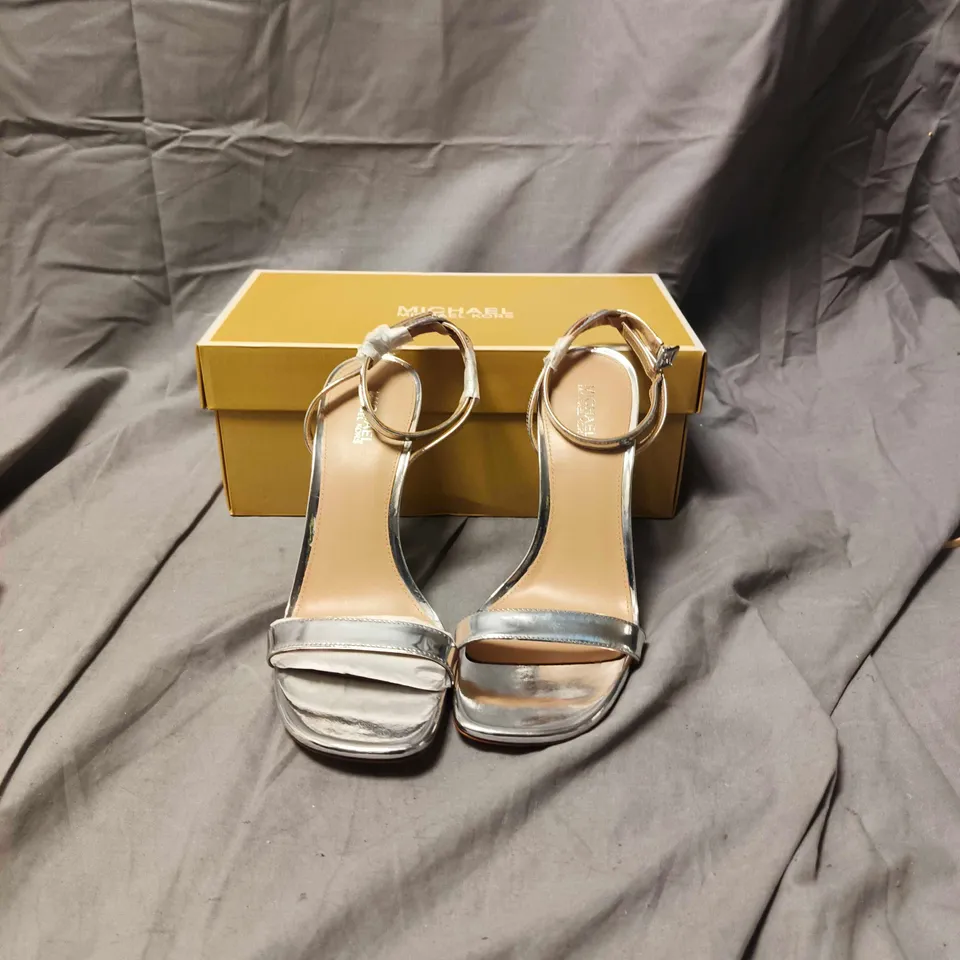 BOXED PAIR OF MICHAEL KORS HEELS - SIZE 7M U.S