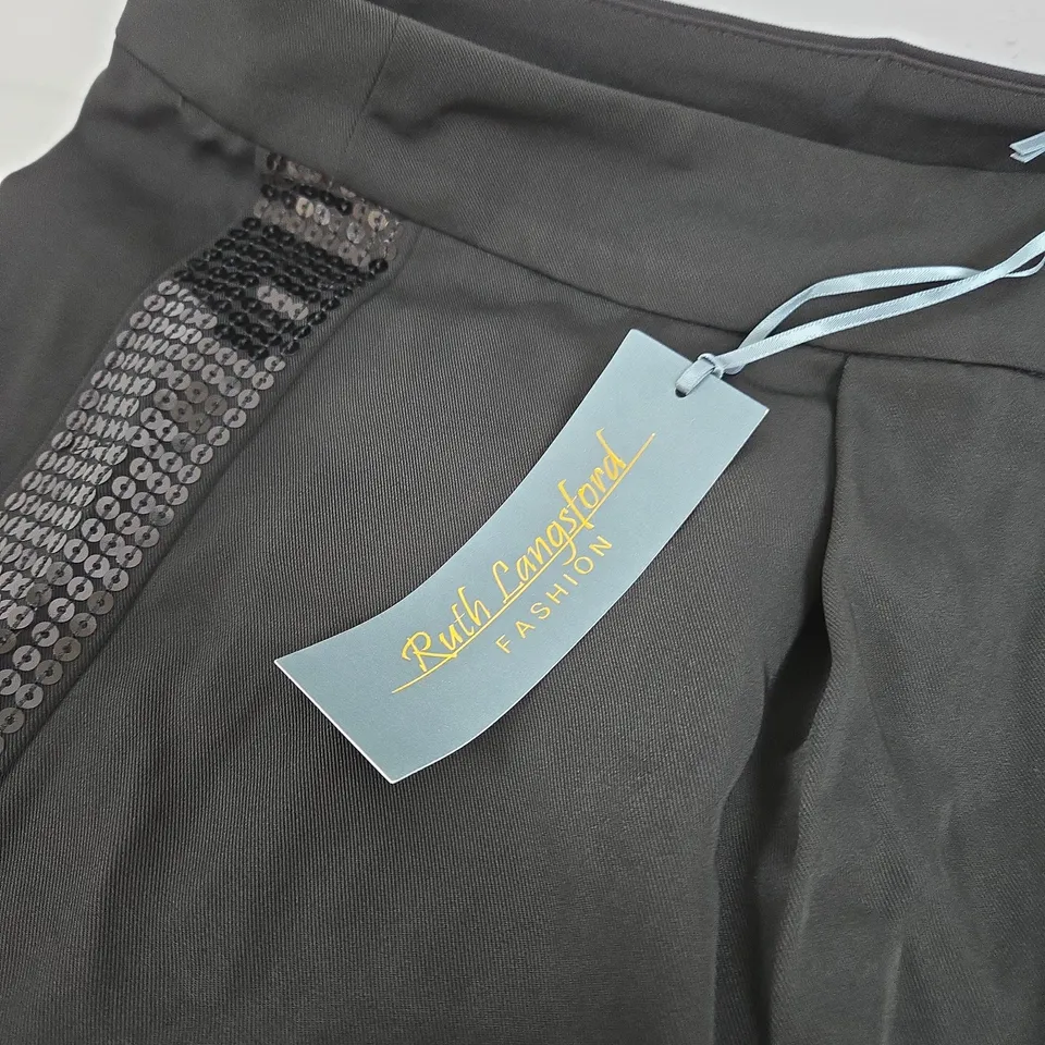 RUTH LANGSFORD FASHION WOMEN'S BLACK WIDE-LEG TROUSERS WITH SEQUIN STRIPE – UK 12