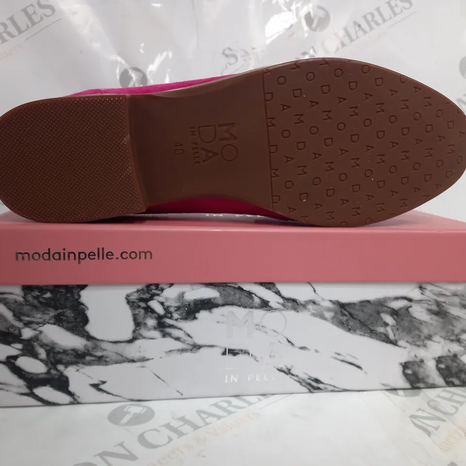 MODA IN PELLE PINK SUEDE WIDE FIT BOW TRIM SMART LOAFER SIZE 40