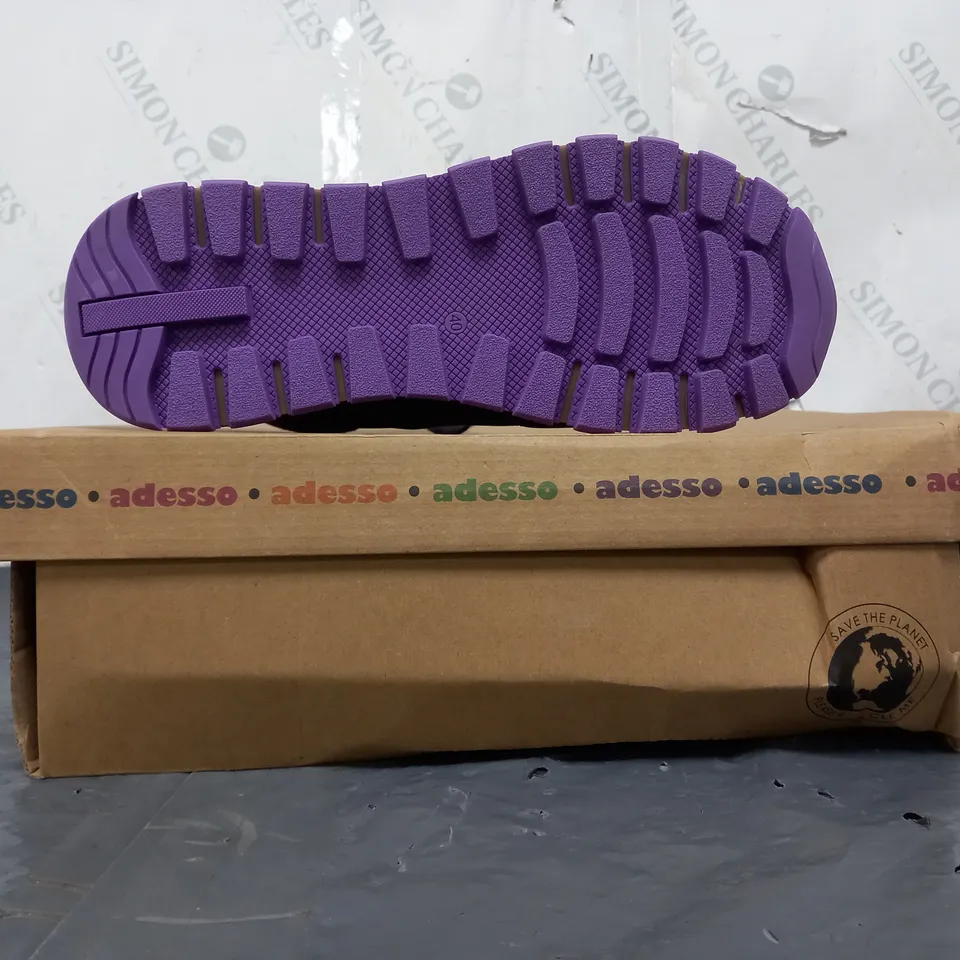 BOXED PAIR OF ADESSO ANKLE BOOTS IN PURPLE SIZE/MULTI SIZE 7