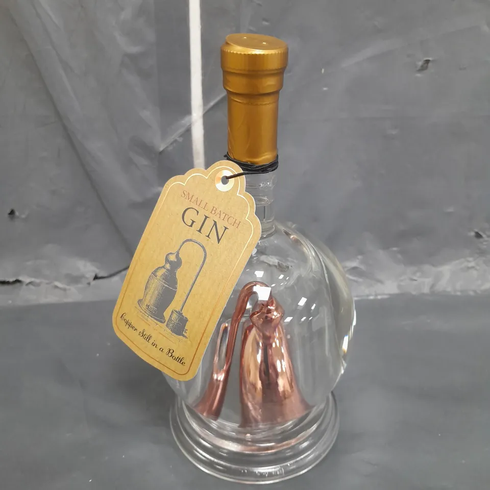 SEALED VINTAGE MARQUE SMALL BATCH GIN COPPER STILL IN A BOTTLE 20CL - COLLECTION ONLY