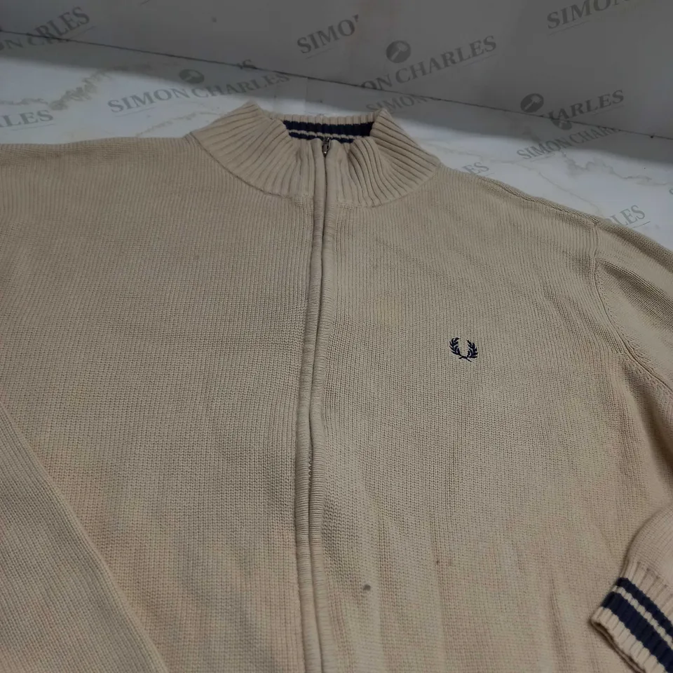 ZIPPED FRED PERRY CARDIGAN SIZE L
