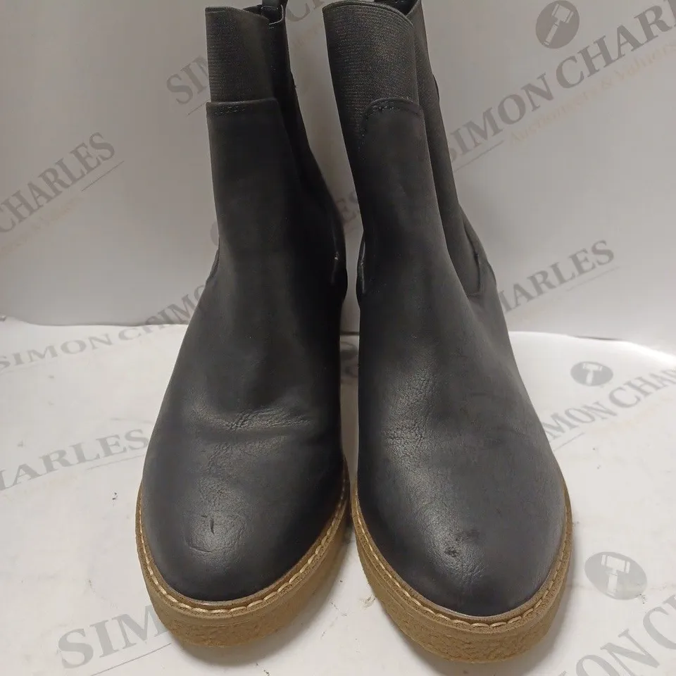 EVANS EXTRA WIDE BROOKE ANKLE BOOTS, BLACK - SIZE 7