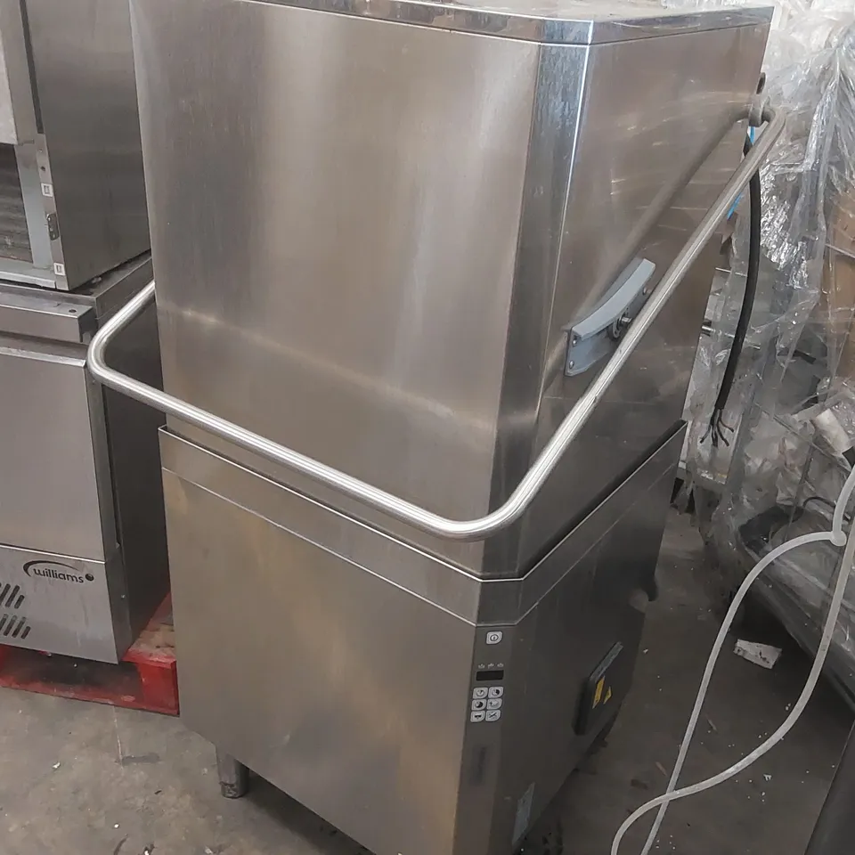 ELECTROLUX COMMERCIAL PASS THROUGH DISHWASHER