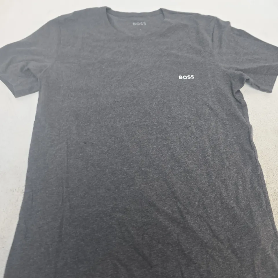 HUGO BOSS LOGO TEE - SIZE M