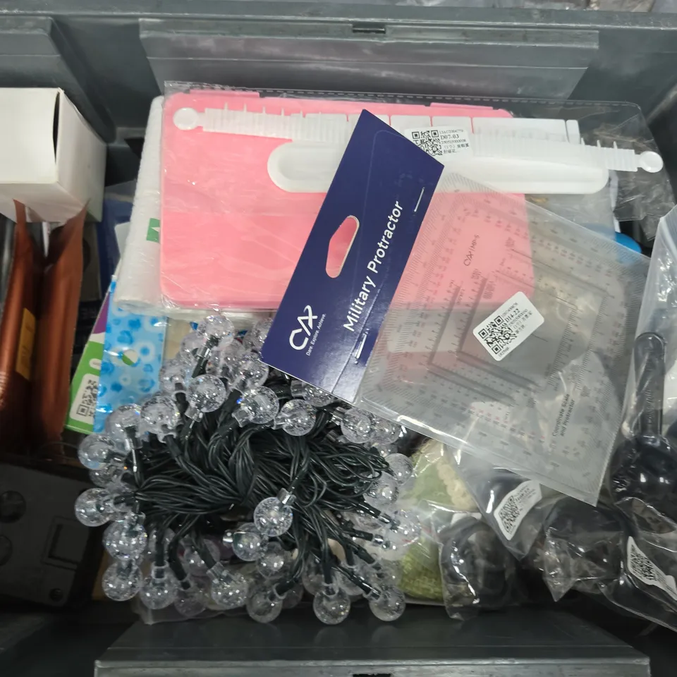 APPROXIMATELY 20 ASSORTED HOUSEHOLD ITEMS TO INCLUDE STRING LIGHTS, REMIFA BLOOD GLUCOSE MONITOR, MILITARY PROTRACTER, ETC
