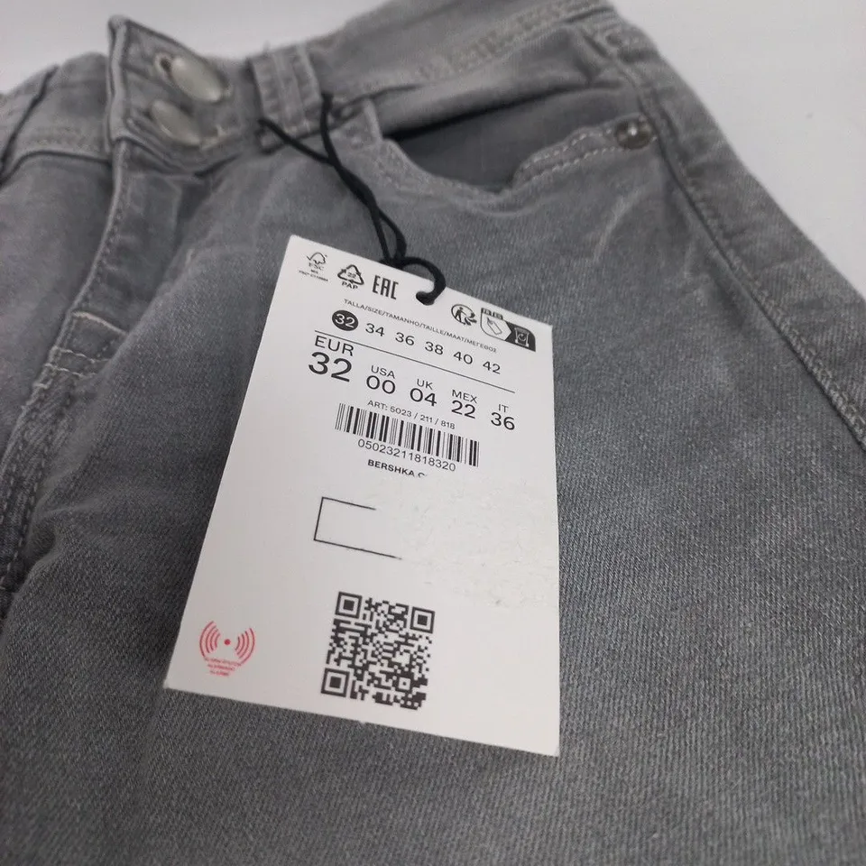 BERSHKA WOMEN'S DENIM JEANS – LIGHT WASH, UK 4 (EU 32) – TAG ATTACHED