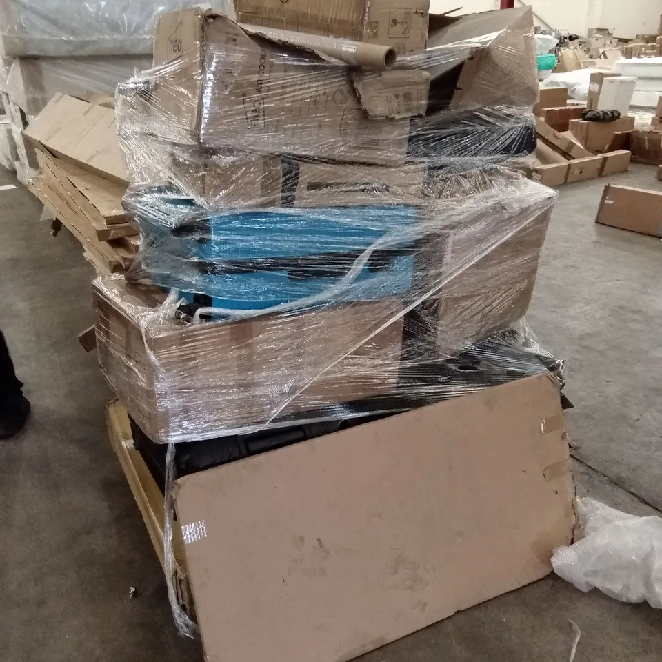 PALLET OF ASSORTED HOUSEHOLD ITEMS TO INCLUDE; AIR COOLER, SUITCASES ETC