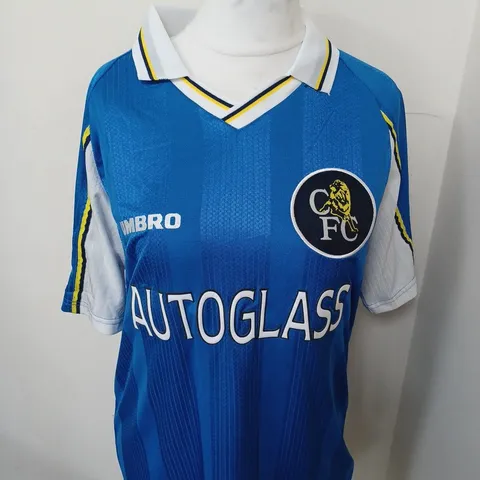CHELSEA FC HOME RETRO SHIRT WITH ZOLA 25 ON THE BACK SIZE L