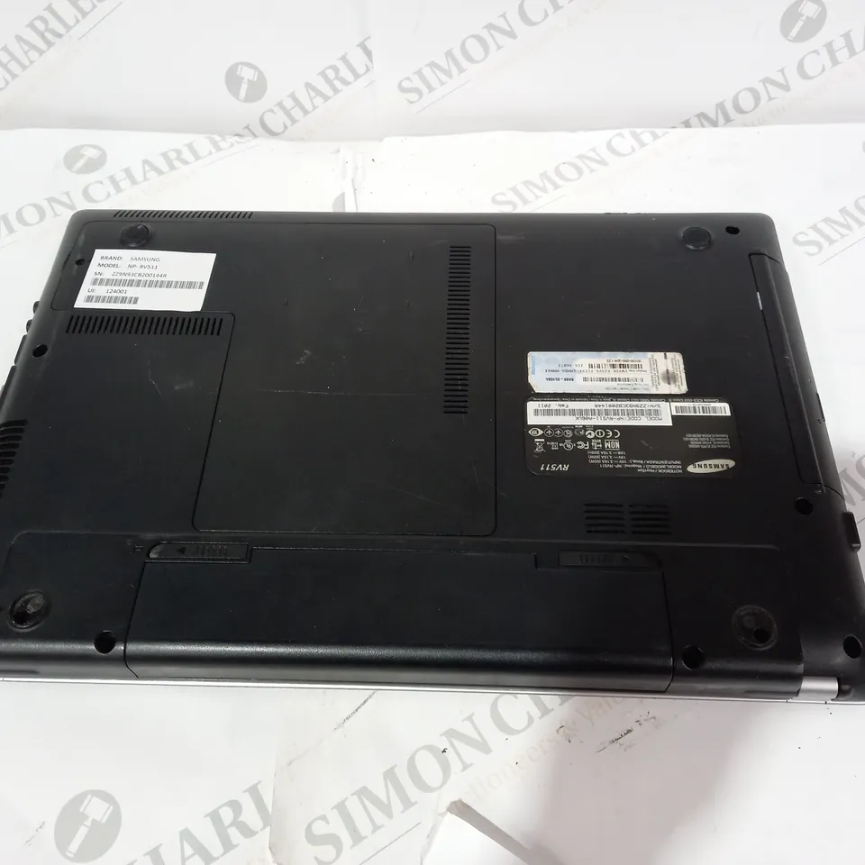 SAMSUNG NP-RV511 NOTEBOOK LAPTOP - SILVER/BLACK