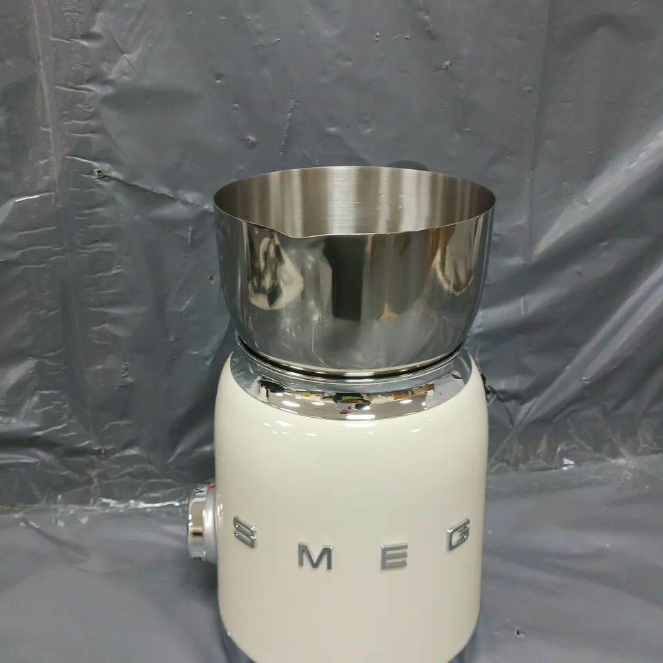 SMEG MFF11 MILK FROTHER WITH TRITAN™ RENEW LID - CREAM RRP £179