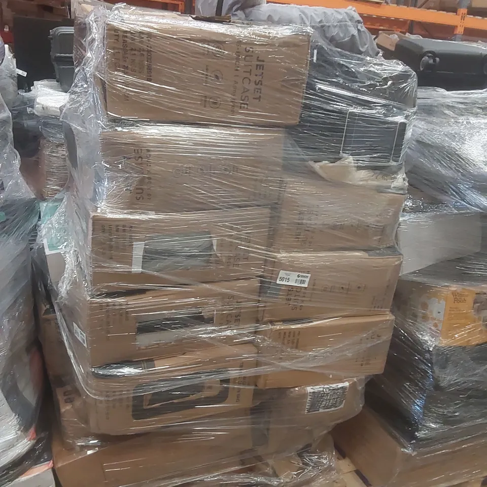 PALLET OF ASSORTED E-COMMERCE GOODS AND PRODUCTS TO INCLUDE: AIRFRYERS, SUITCASES, PET BED ECT