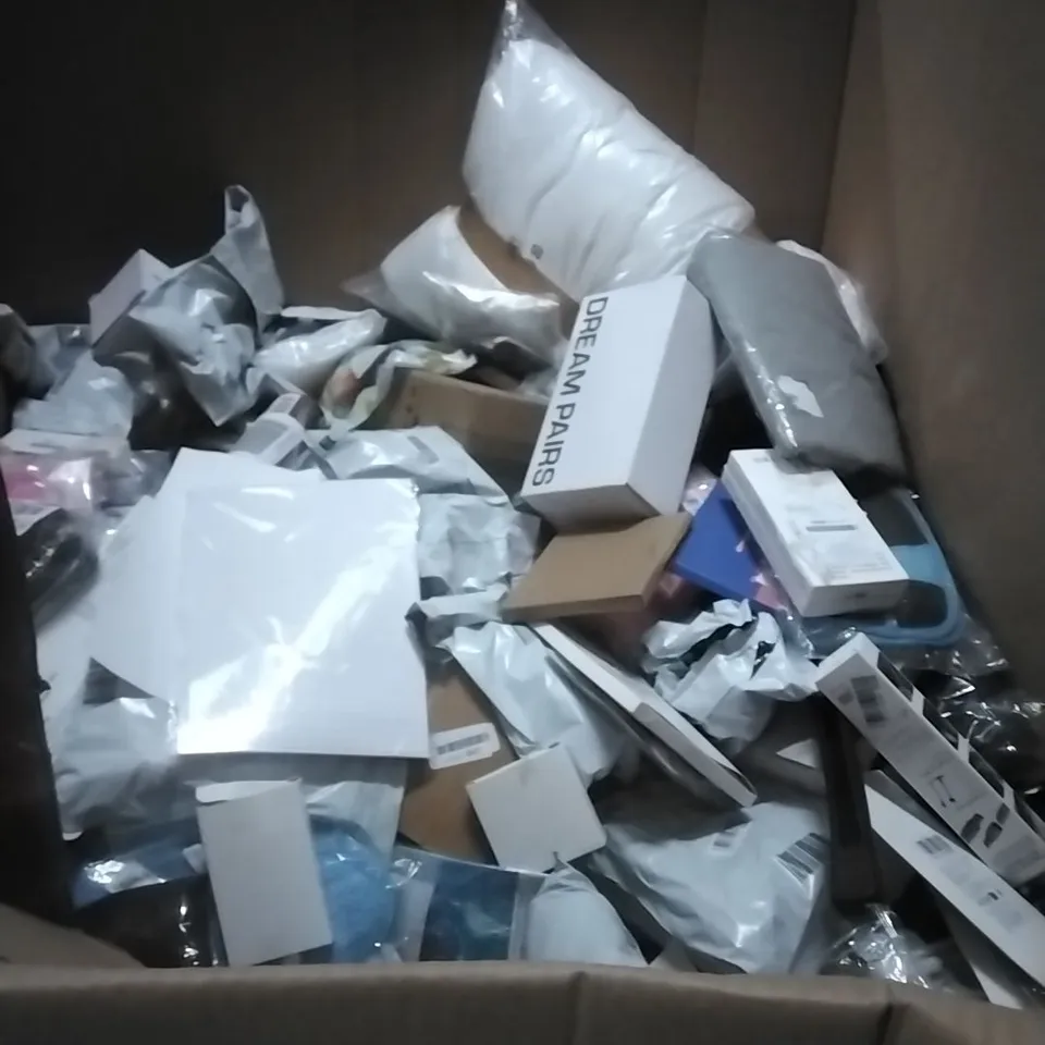PALLET OF ASSORTED ITEMS TO INCLUDE; BABY BIBS, IRONING BOARD HANGER, NOTE BOOKS 