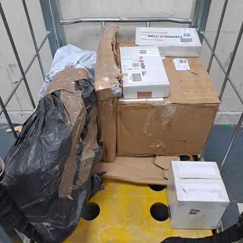 CAGE OF APPROXIMATELY 7 ASSORTED HOUSEHOLD ITEMS TO INCLUDE GARDEN REFLECTION SOLAR OWL, BELL & HOWELL USB CHARGING STATION, ETC