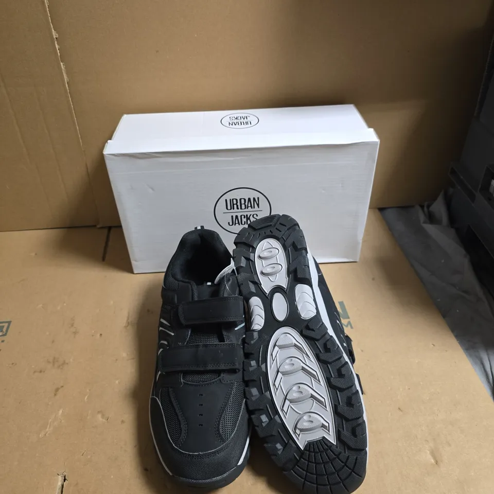 URBAN JACKS BLACK VELCRO TRAINERS – BOXED - UK SIZE 10 