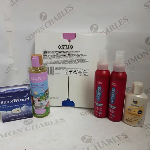 LOT OF APPROXIMATELY 20 ASSORTED HEALTH & BEAUTY ITEMS, TO INCLUDE SNORE DEVICE, TOOTHBRUSH HEADS, BUBBLE BATH, ETC