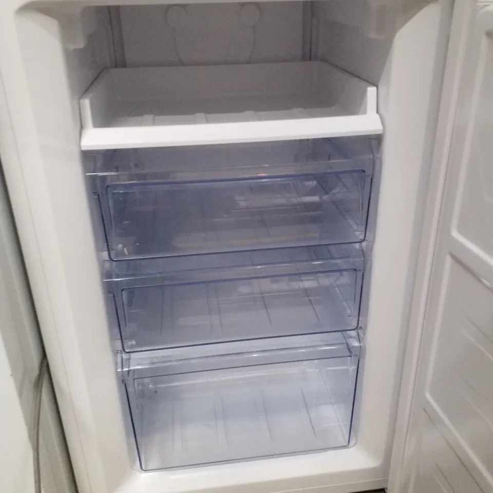 SWAN 50/50 FRIDGE FREEZER IN WHITE WITH WATER DISPENSER 