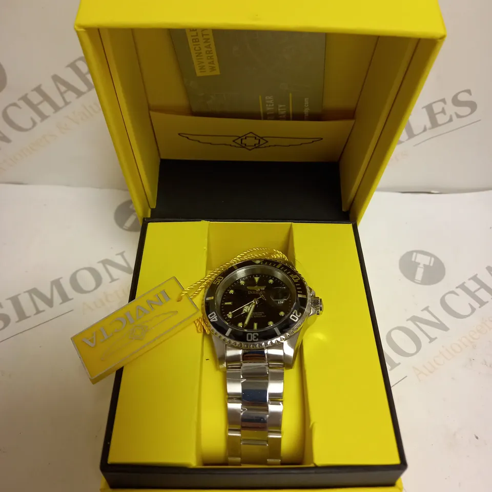 BOXED INVICTA BLACK DIAL CHAIN LINK WATCH 