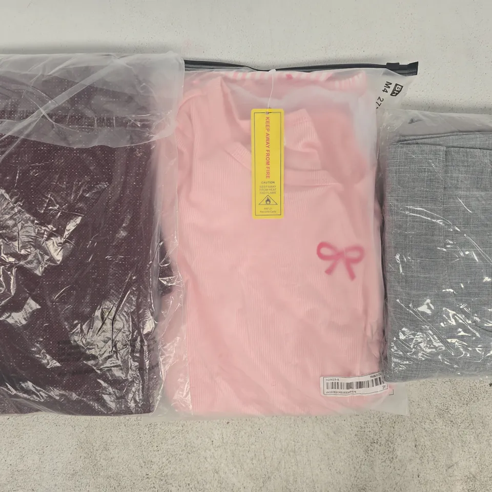 APPROXIMATELY 20 ASSORTED CLOTHING AND FASHION PRODUCTS IN VARIOUS STYLES AND SIZES - COLLECTION ONLY