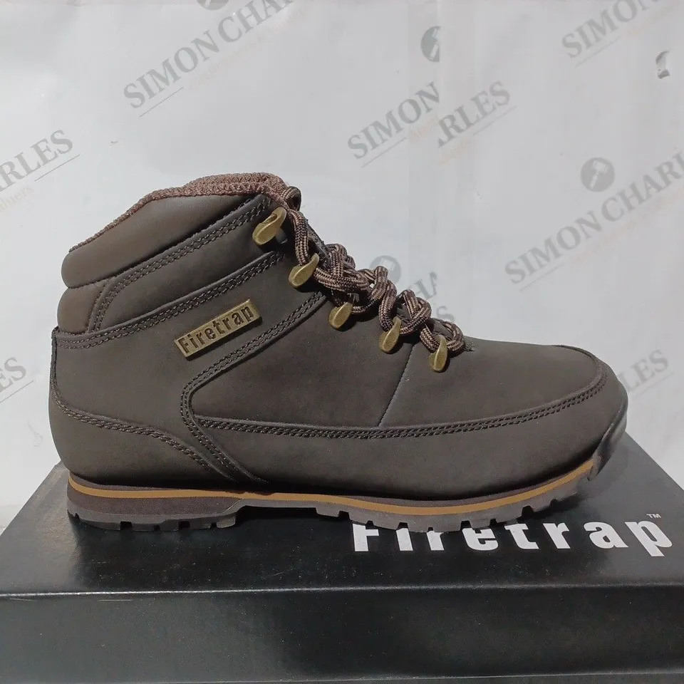 BOXED FIRE TRAP MENS RHINO BOOTS - SIZE 8