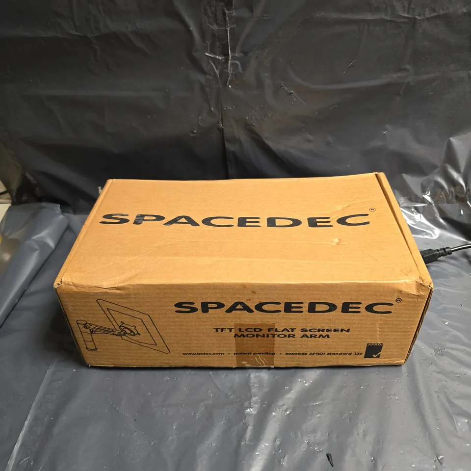 SPACEDEC TFT LCD FLAT SCREEN MONITOR ARM – BOXED