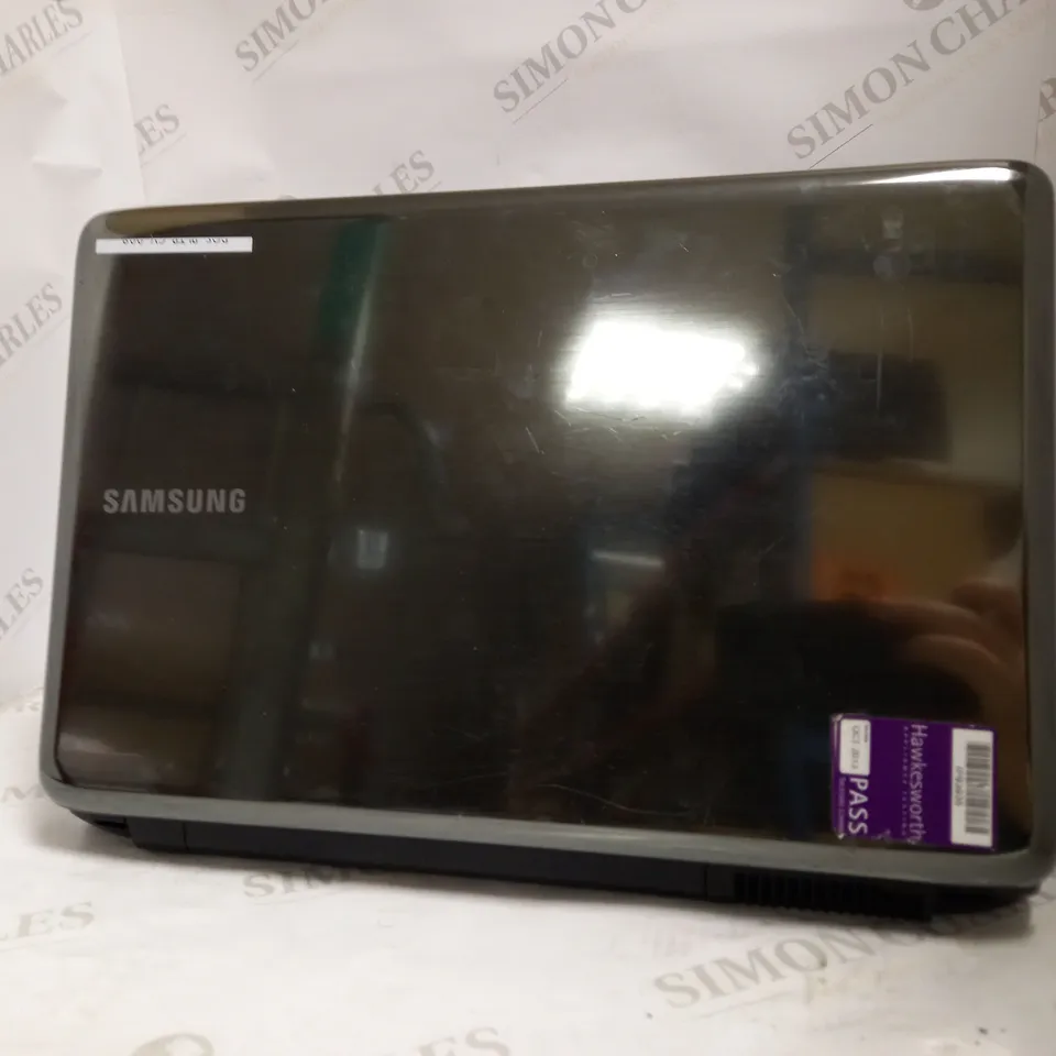 SAMSUNG R540 LAPTOP