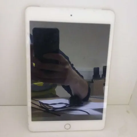 APPLE IPAD MINI 4 A1550