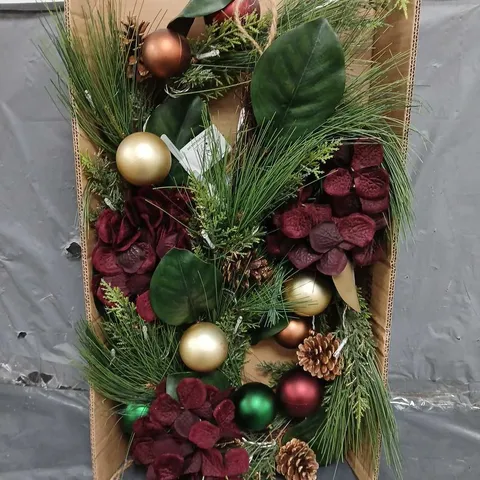 BOXED 6FT PRE LIT CHRISTMAS GARLAND 