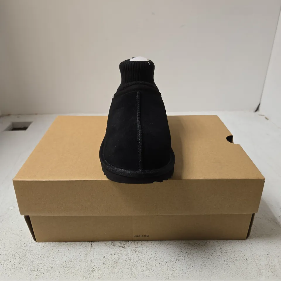 UGG CLASSIC ULTRA STRETCH CUFF BOOT – BLACK, UK 3 