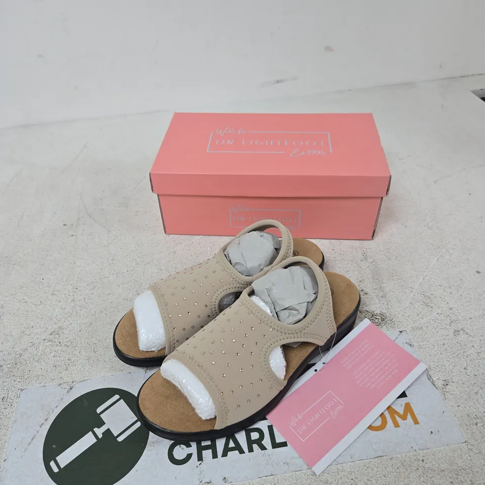 DR LIGHTFOOT JENNY TAUPE WIDE FIT SANDALS – UK 5