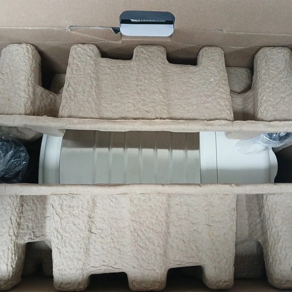 BOXED ARIETE VINTAGE COFFEE MACHINE IN CREAM