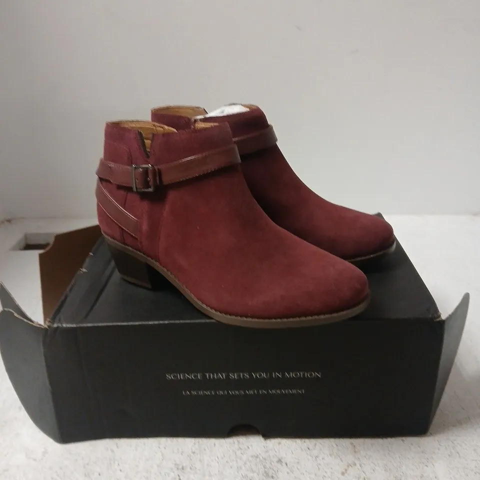 VIONIC WOMEN'S BURGUNDY SUEDE ANKLE BOOTS - 4
