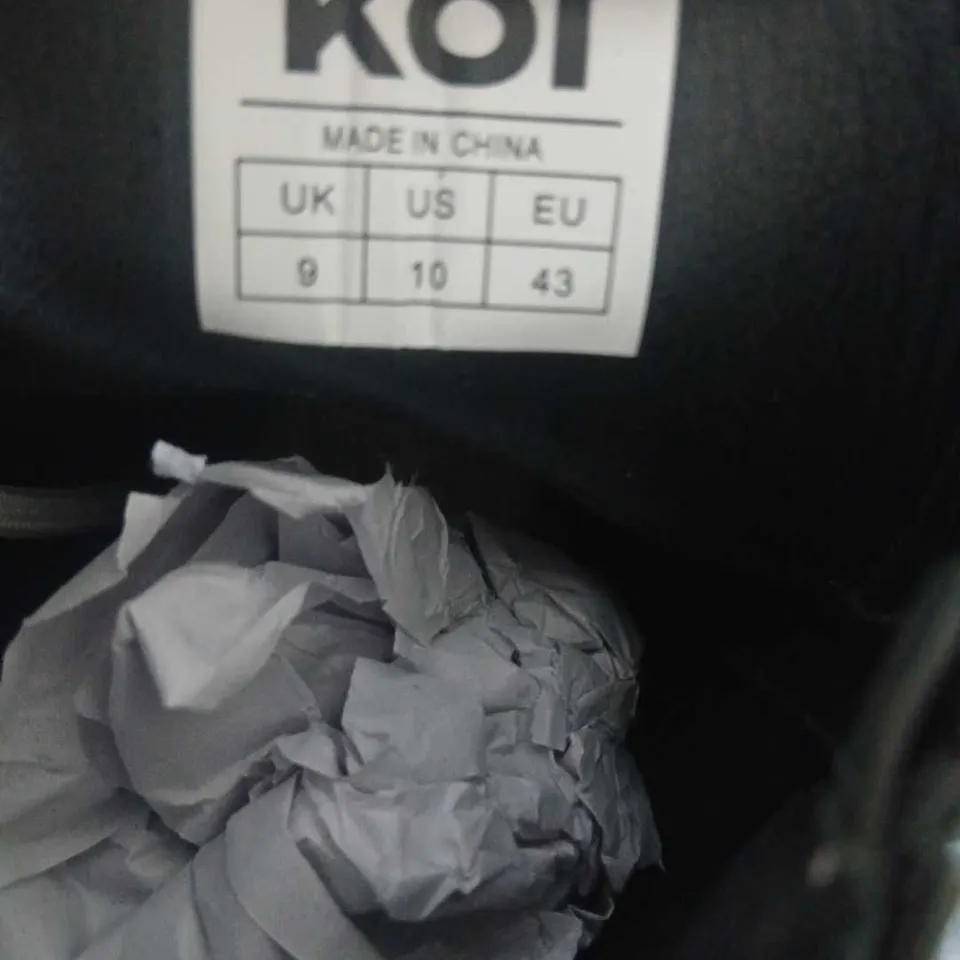 KOI BLACK LEATHER COMBAT BOOTS, UK 9 (US 10, EU 43)