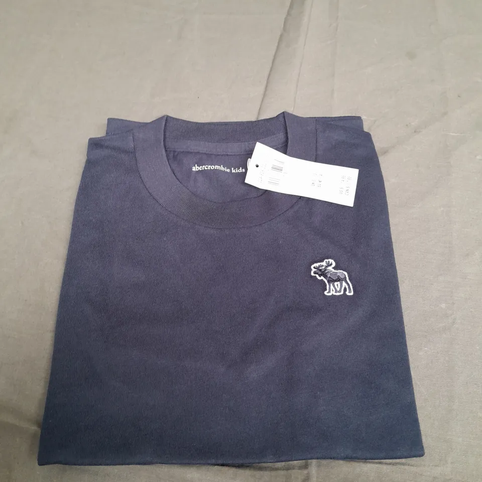 ABERCROMBIE KIDS NAVY T-SHIRT - 7/8 YEARS