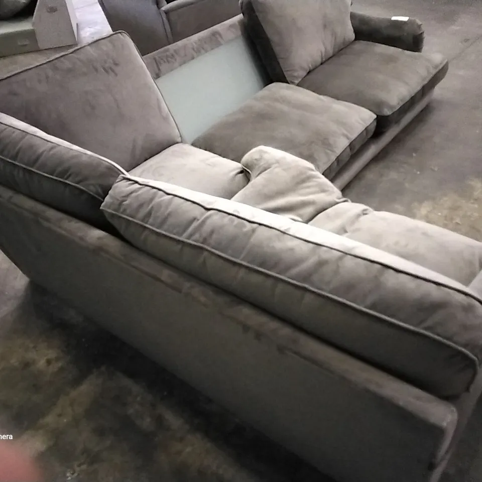 QUALITY DESIGNER ROCHESTER CORNER GROUP MINK PLUSH FABRIC