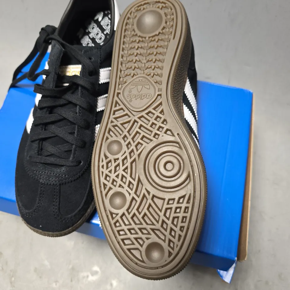 BOXED ADIDAS HANDBALL SPEZIAL J SIZE 5.5