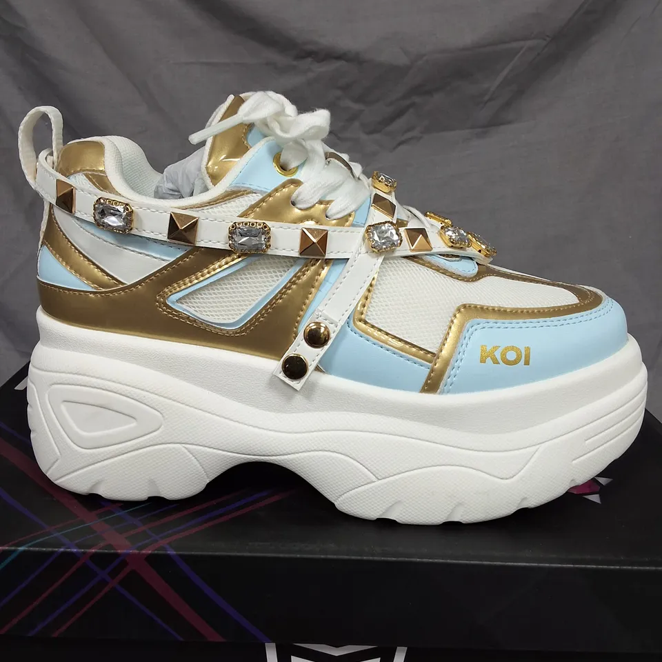 BOXED KOI MONSTER HIGH OH MY RA BEJEWELLED CHUNKY TRAINERS - UK 4