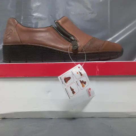 RIEKER SIDE ZIP SHOE- CHESTNUT SIZE 5