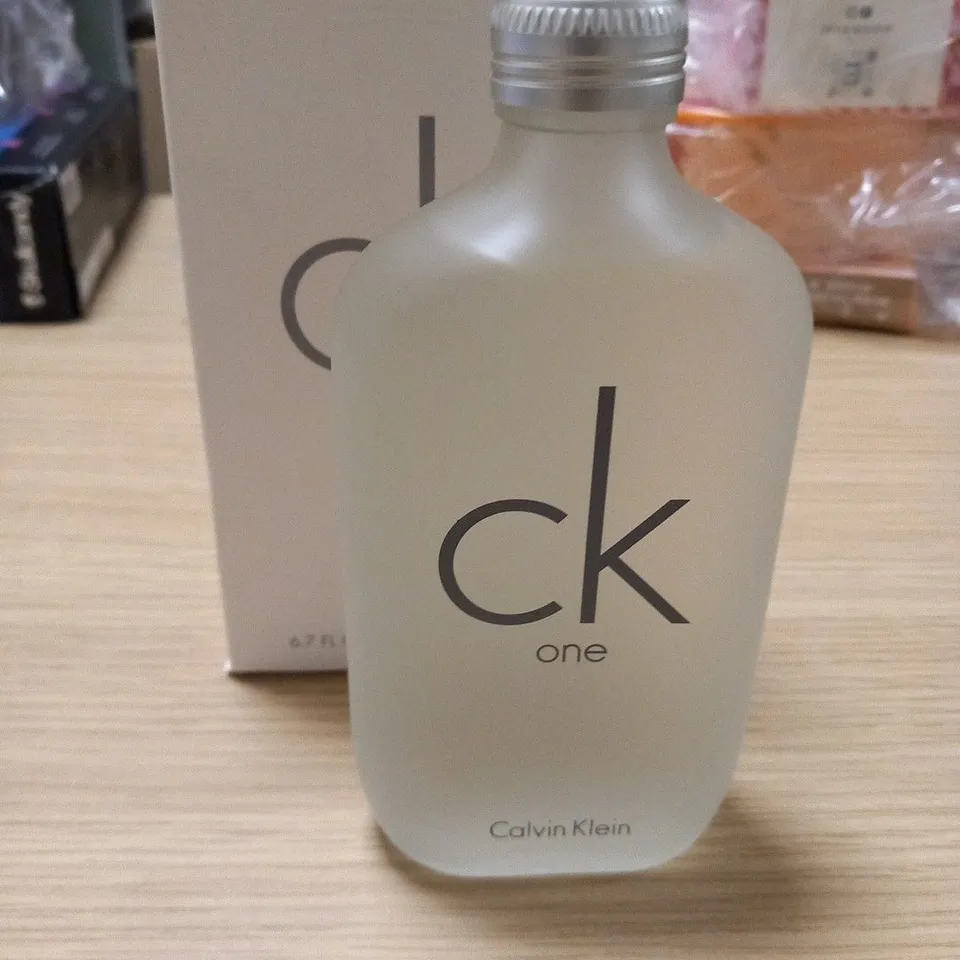 BOXED CALVIN KLEIN CK ONE EAU DE TOILETTE 200ML