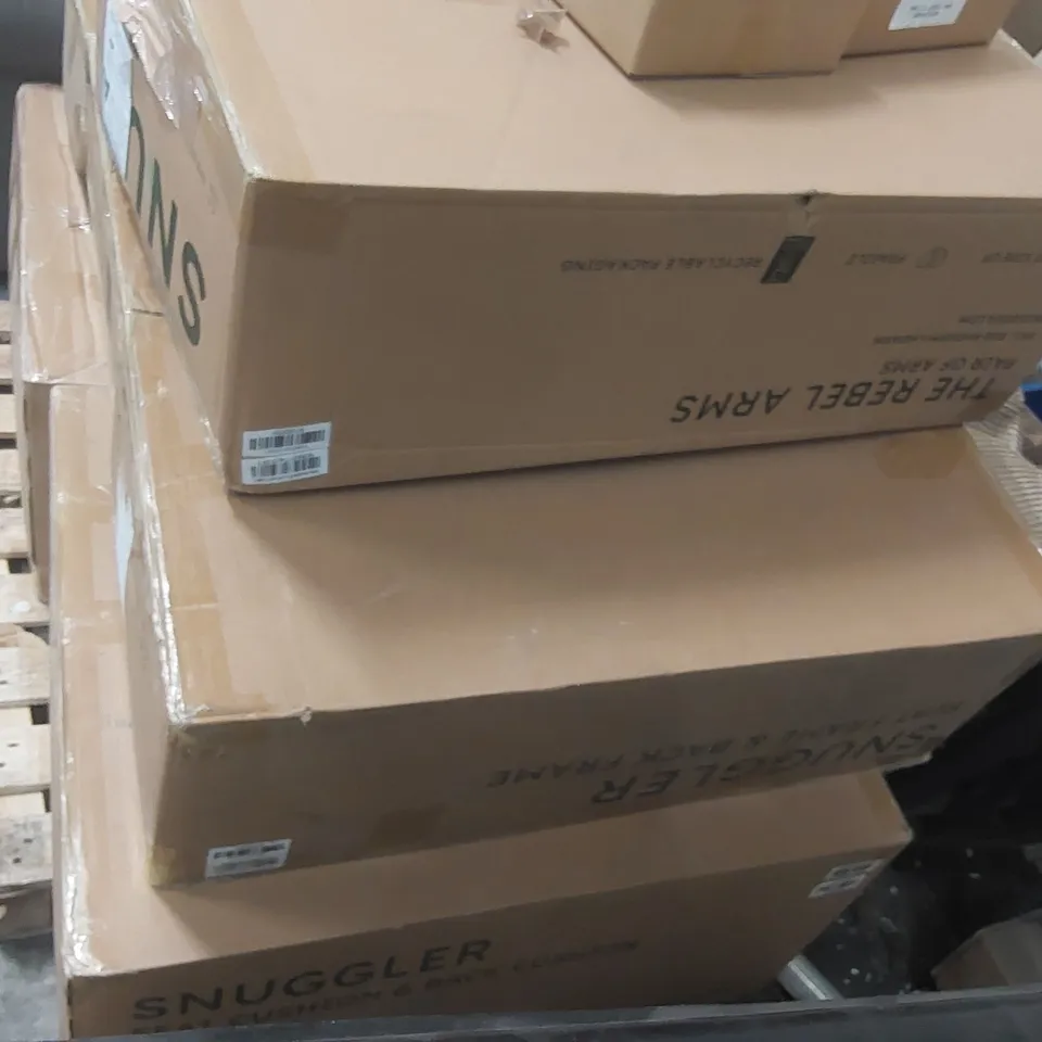 PALLET CONTAINING A LARGE ASSORTMENT OF SNUG SOFA SNUGGLER CHAIR PARTS