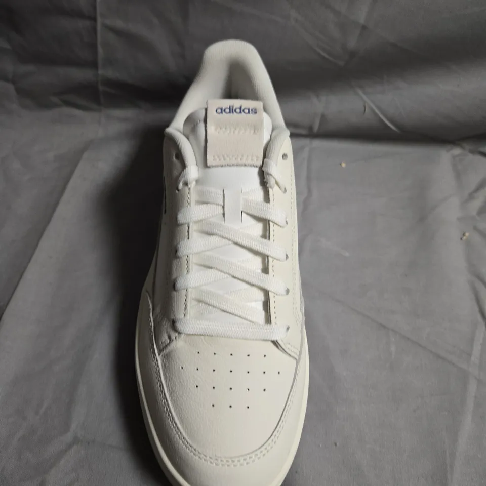 ADIDAS WHITE LEATHER SNEAKERS – LOW-TOP TRAINERS - UK SIZE 8