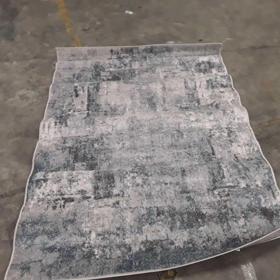 QUALITY DESIGNER AREA RUG 190X140CM APPROXIMATELY 