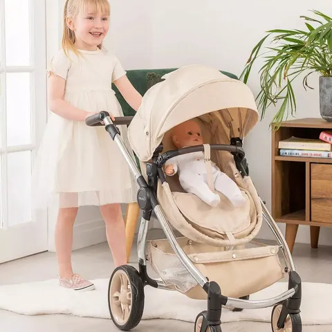 BOXED CELUNA VOGUE PRAM