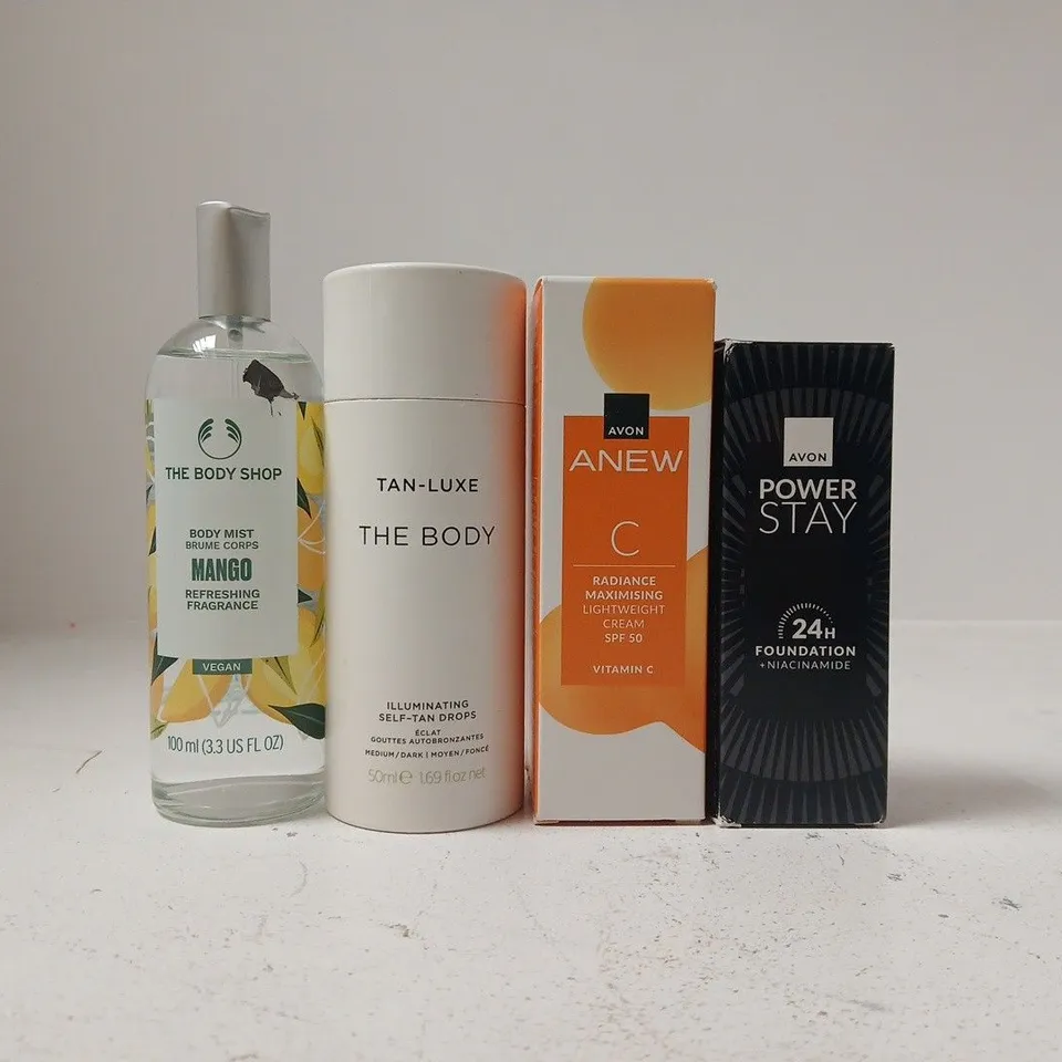 APPROXIMATELY 15 ASSORTED COSMETIC ITEMS INCLUDING VARIOUS MAKES AND BRANDS - COLLECTION ONLY