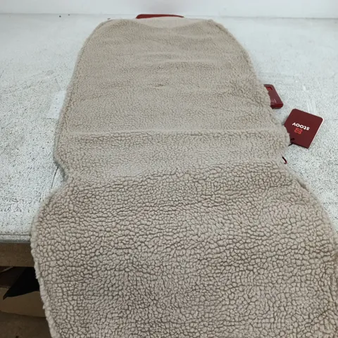 STOOV BEIGE FLEECE HEATED CHAIR WARMER – CORDED 