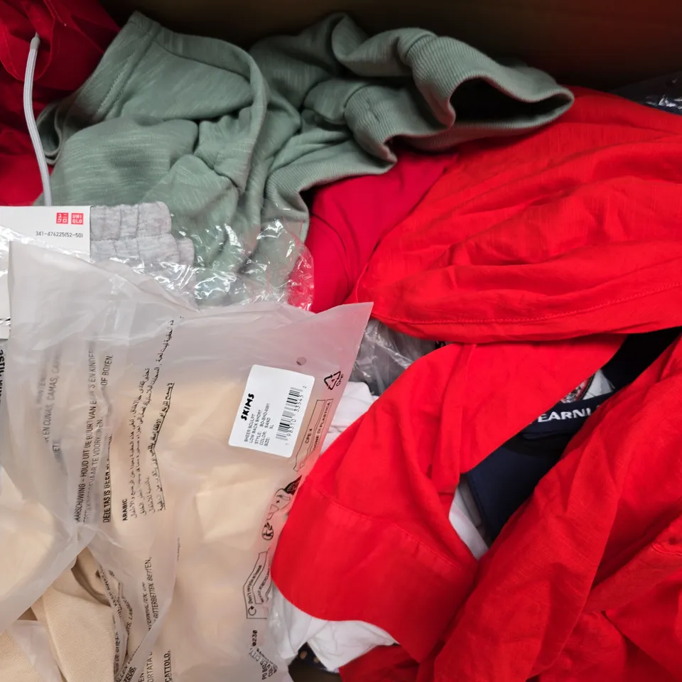 APPROXIMATELY 20 ASSORTED CLOTHING AND FASHION PRODUCTS IN VARIOUS STYLES AND SIZES - COLLECTION ONLY
