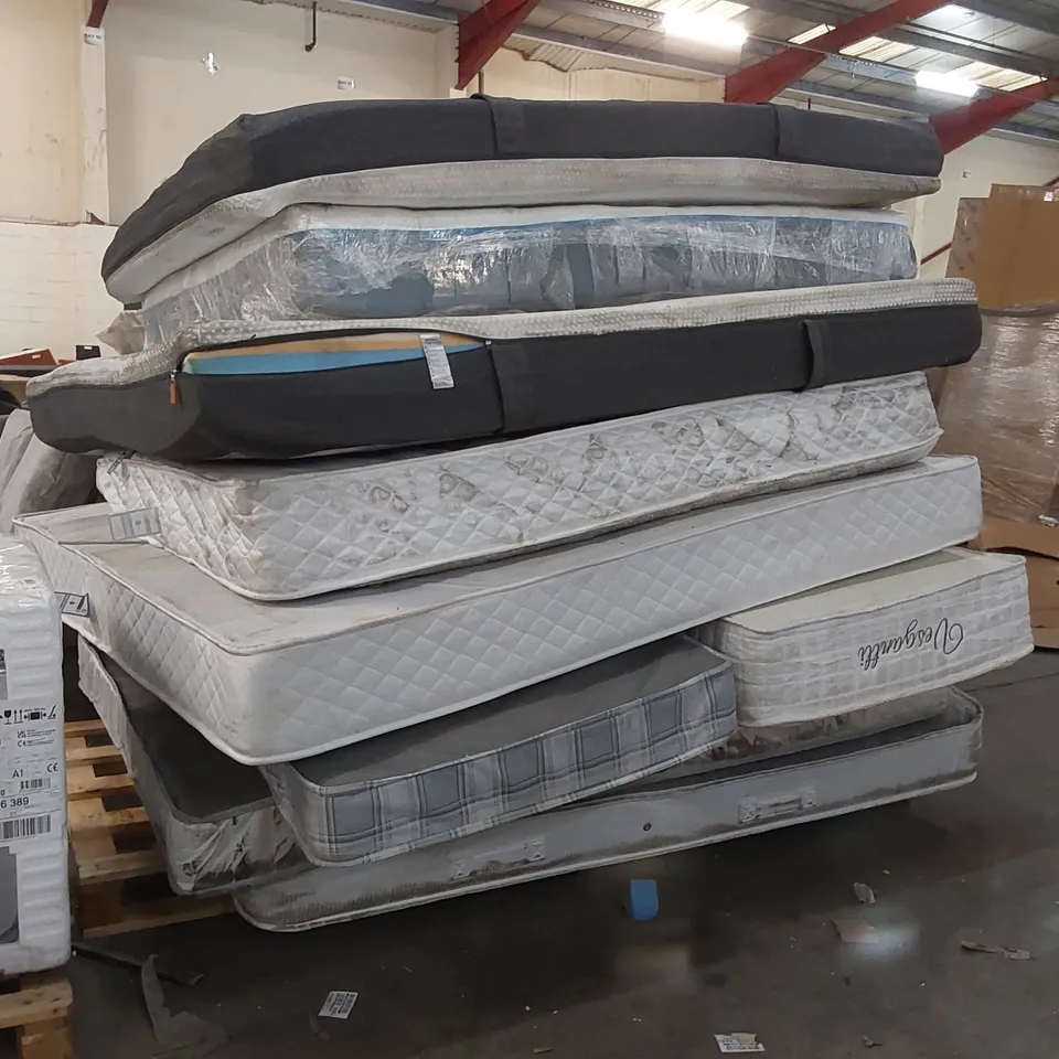 PALLET OF APPROXIMATELY 9 ASSORTED MATTRESSES - VARIOUS BRANDS, SIZES, CONDITIONS ECT