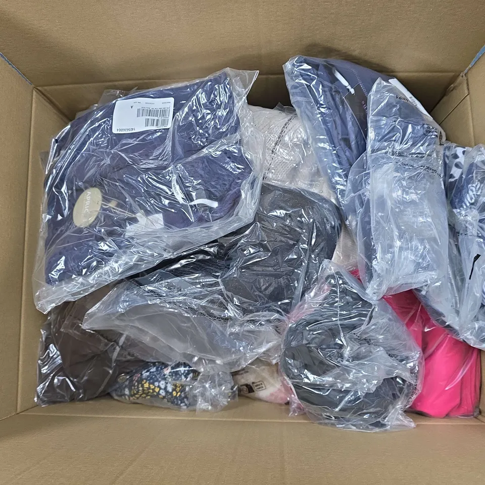 APPROXIMATELY 20 ASSORTED CLOTHING ITEMS IN VARIOUS SIZES, COLOURS & STYLES TO INCLUDE BRANDS SUCH AS FRANK USHER, APRICOT, ONLY, ETC