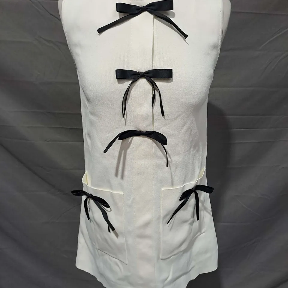 ZARA SLEEVELESS BOW DETAIL DRESS IN CREAM/BLACK SIZE XS