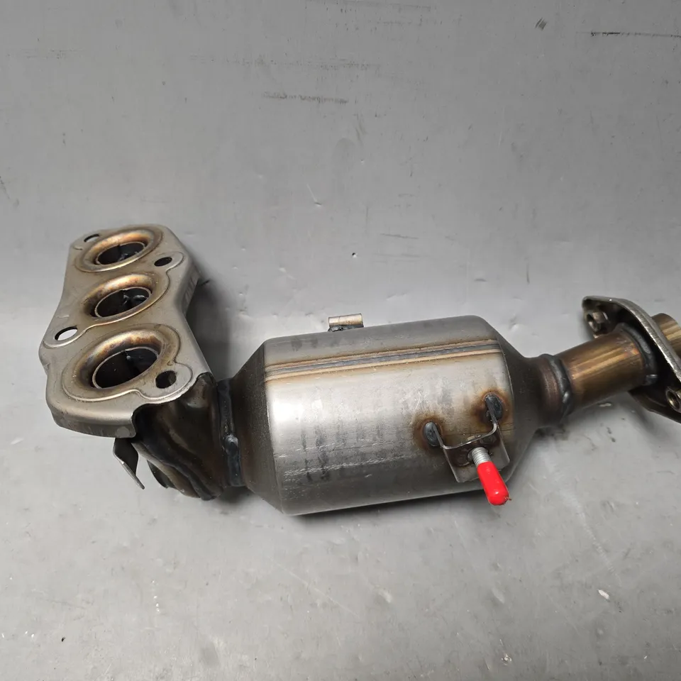 UNBRANDED CATALYTIC CONVERTER 